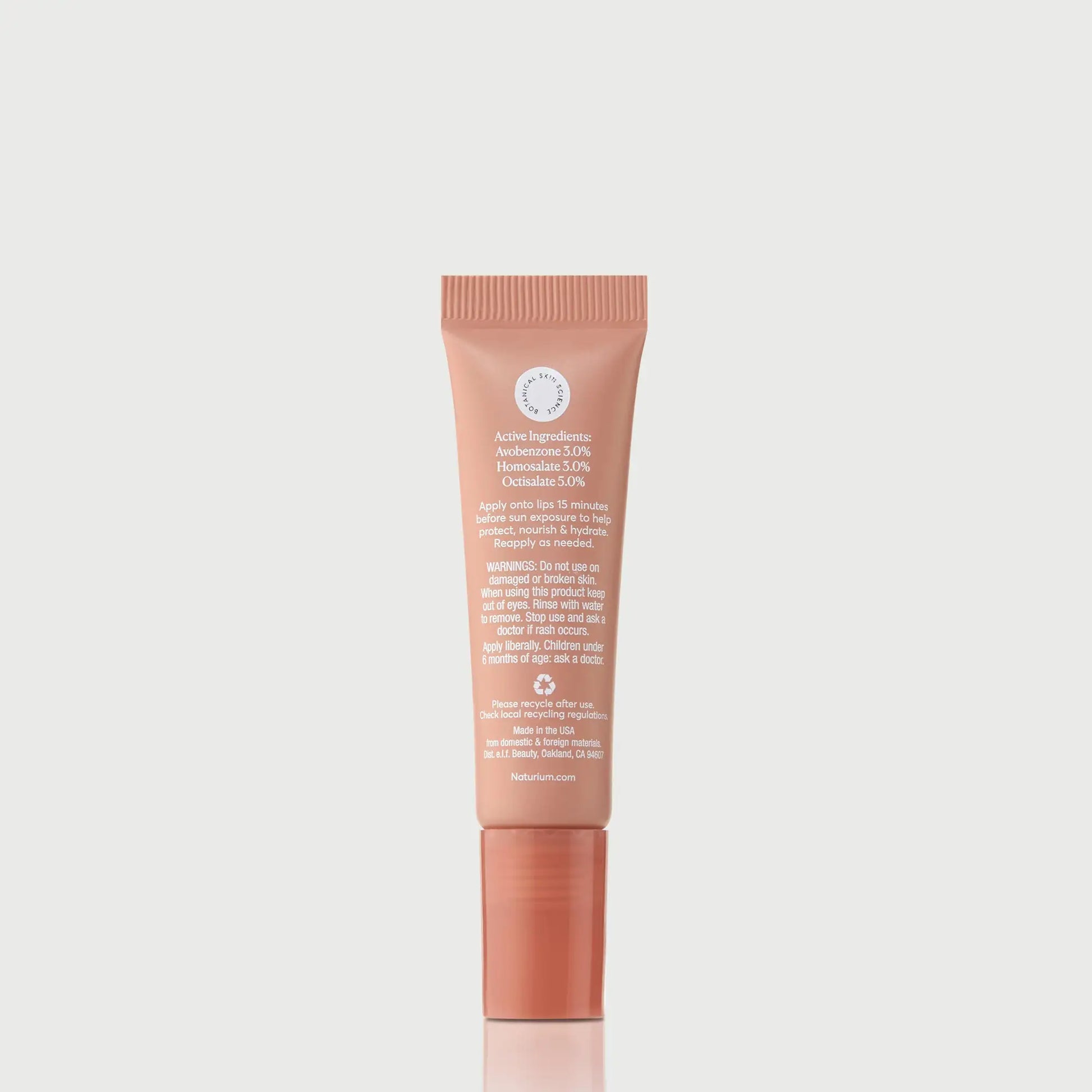 phyto-glow-lip-balm-spf-45-getaway-i7 NATR-10126_PhytoGlow_SPF_Getaway_primary_capon_back_bonebkgd_1.webp
