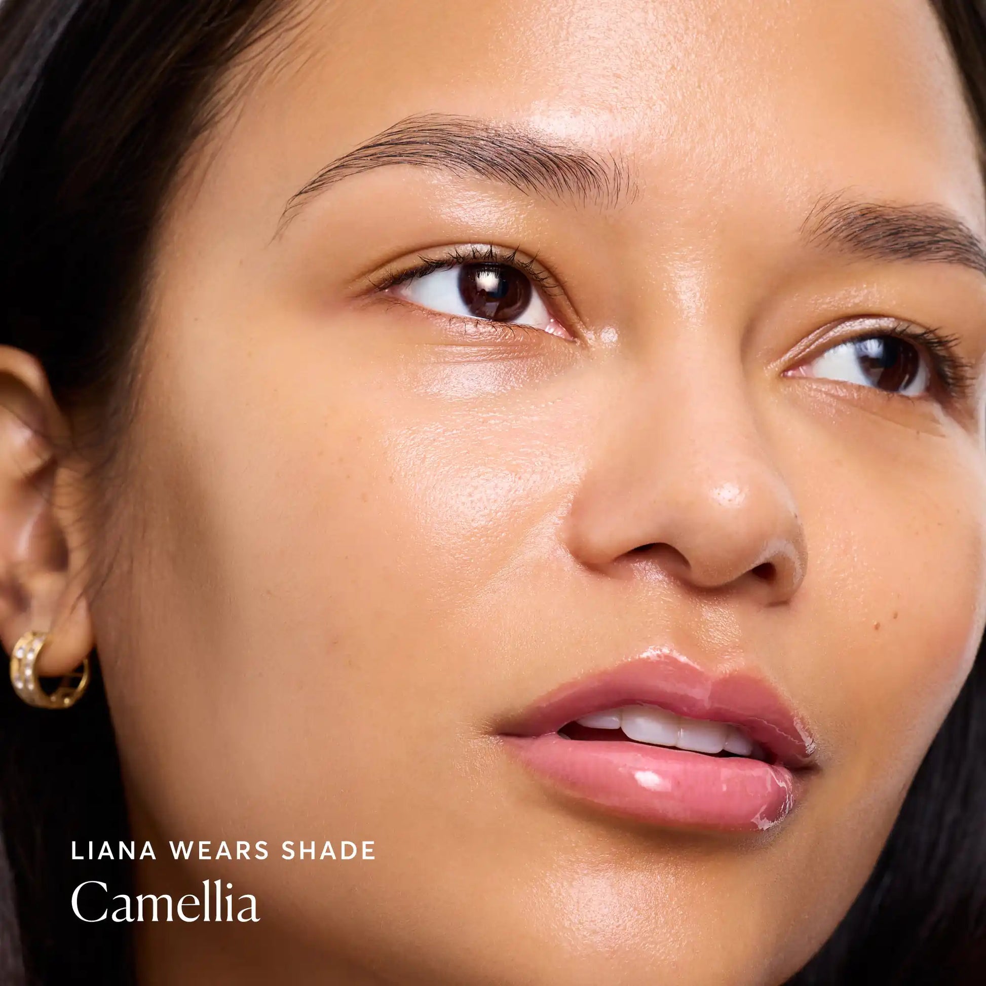 phyto-glow-lip-balm-camellia-g6 NATR-60075-Alt-Images-Phyto-Glow-Lip-Balm-Camellia-04.webp